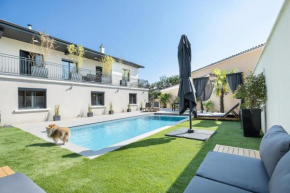 Suite dans une belle maison avec piscine